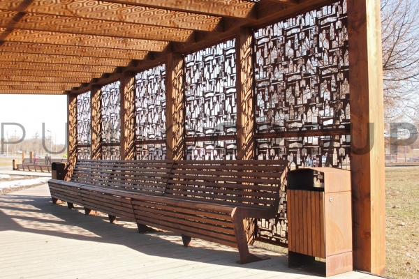 Беседка деревянная с перфорированными панелями