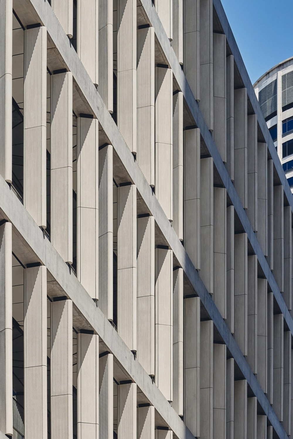 «Скульптурный» офисный небоскрёб в Сиднее от архитектурного бюро Grimshaw