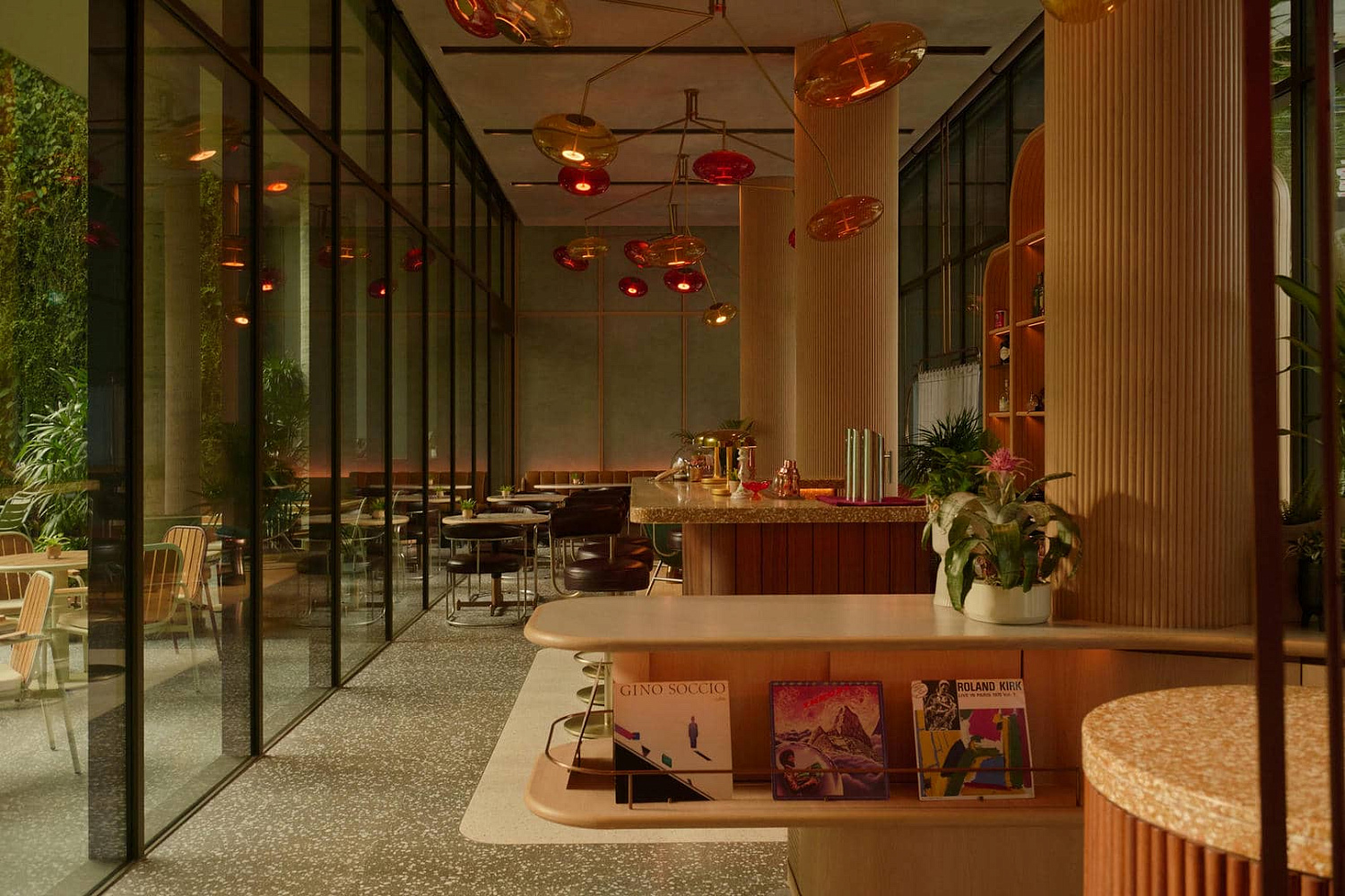 Ministry of Design создаёт The Standard Singapore как «необычный тропический оазис»